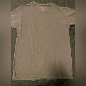 Men’s gray T shirt